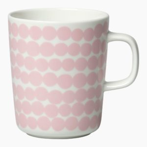 Die rosa RÄSYMATTO Tasse von Marimekko hat eine Grösse von 2.5 dl und ist aus Keramik. Ein tolles Accessoire für Ihr Zuhause.