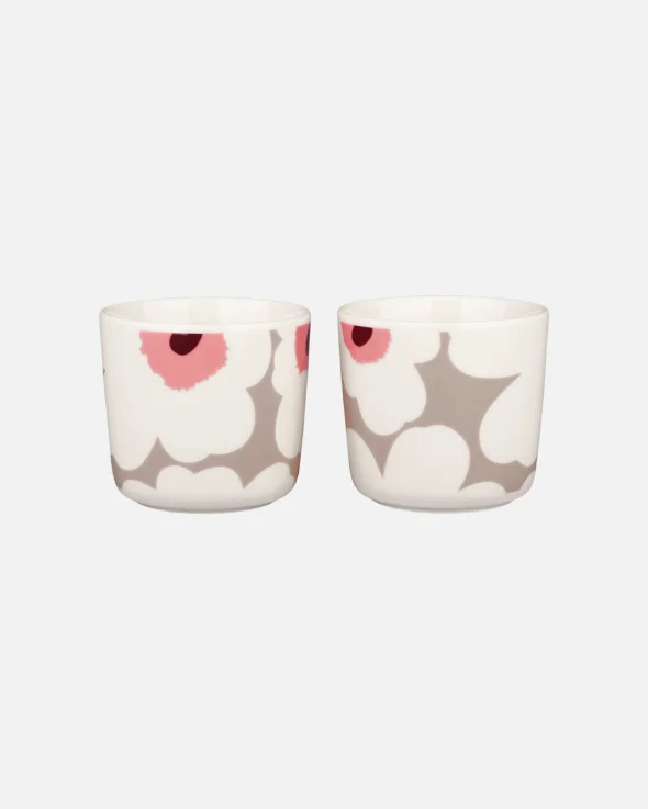 Die Tassen Unikko von Marimekko mit dem klassischen Mohnblumenmuster