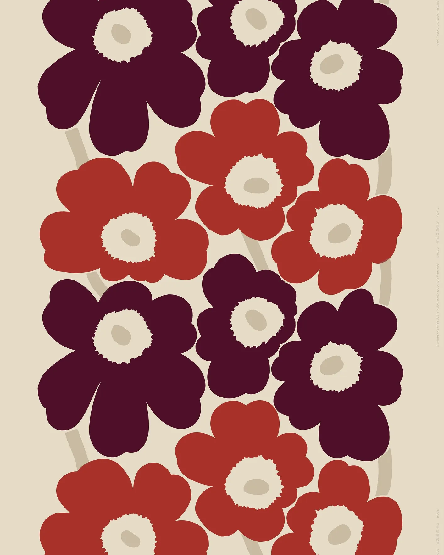 Dieser Baumwollstoff von Marimekko hat eine Rapportlänge von 156 cm und zeigt das UNIKKO Muster in den Farben rot, dunkelrot und leinen.