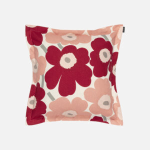 Dieser Kissenüberzug in der Grösse von 50 x 50 cm ist aus Baumwolle und ist mit dem Pieni Unikko Muster gedruckt.