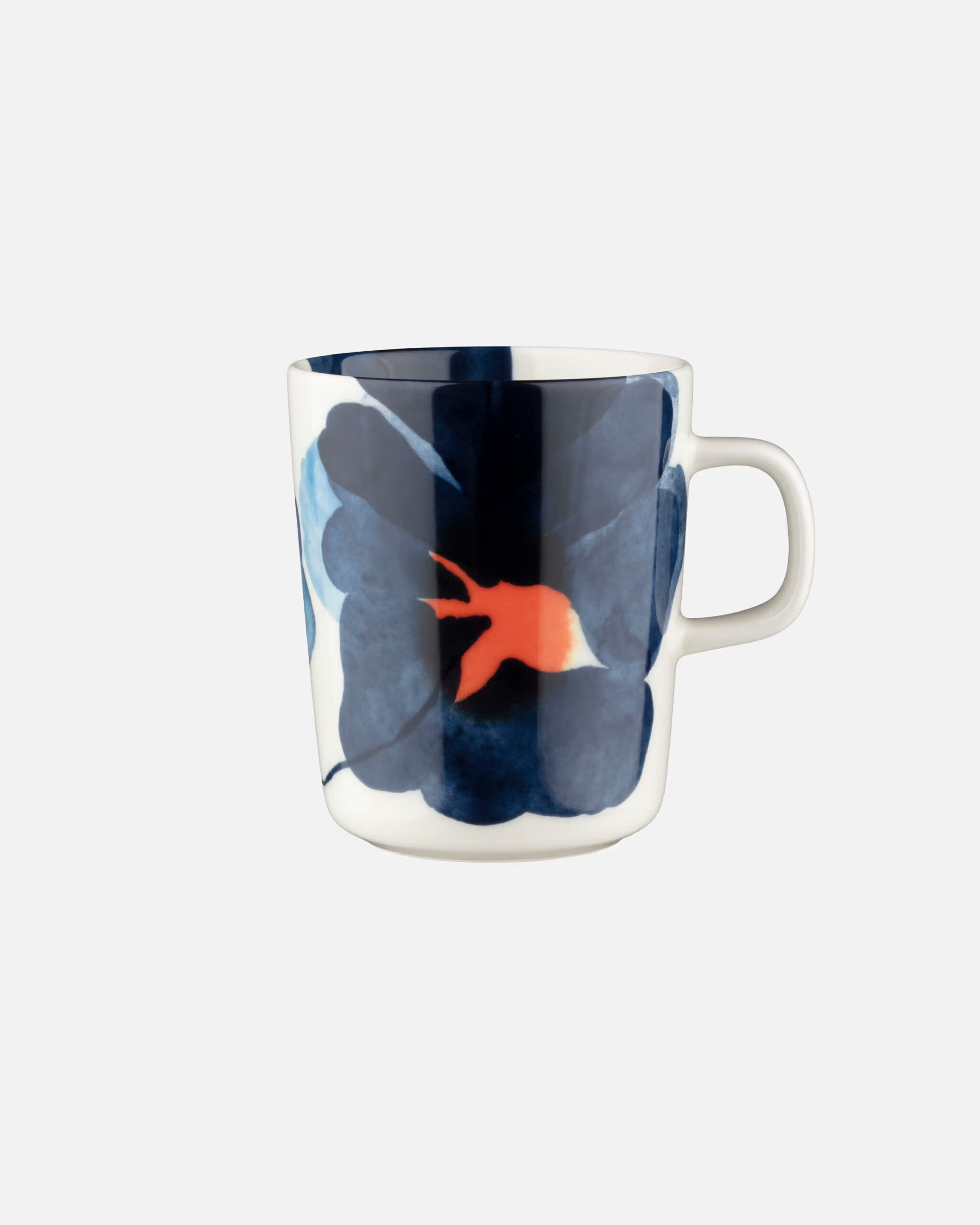 Marimekko Oiva Becher Valssi aus weissem Steingut.