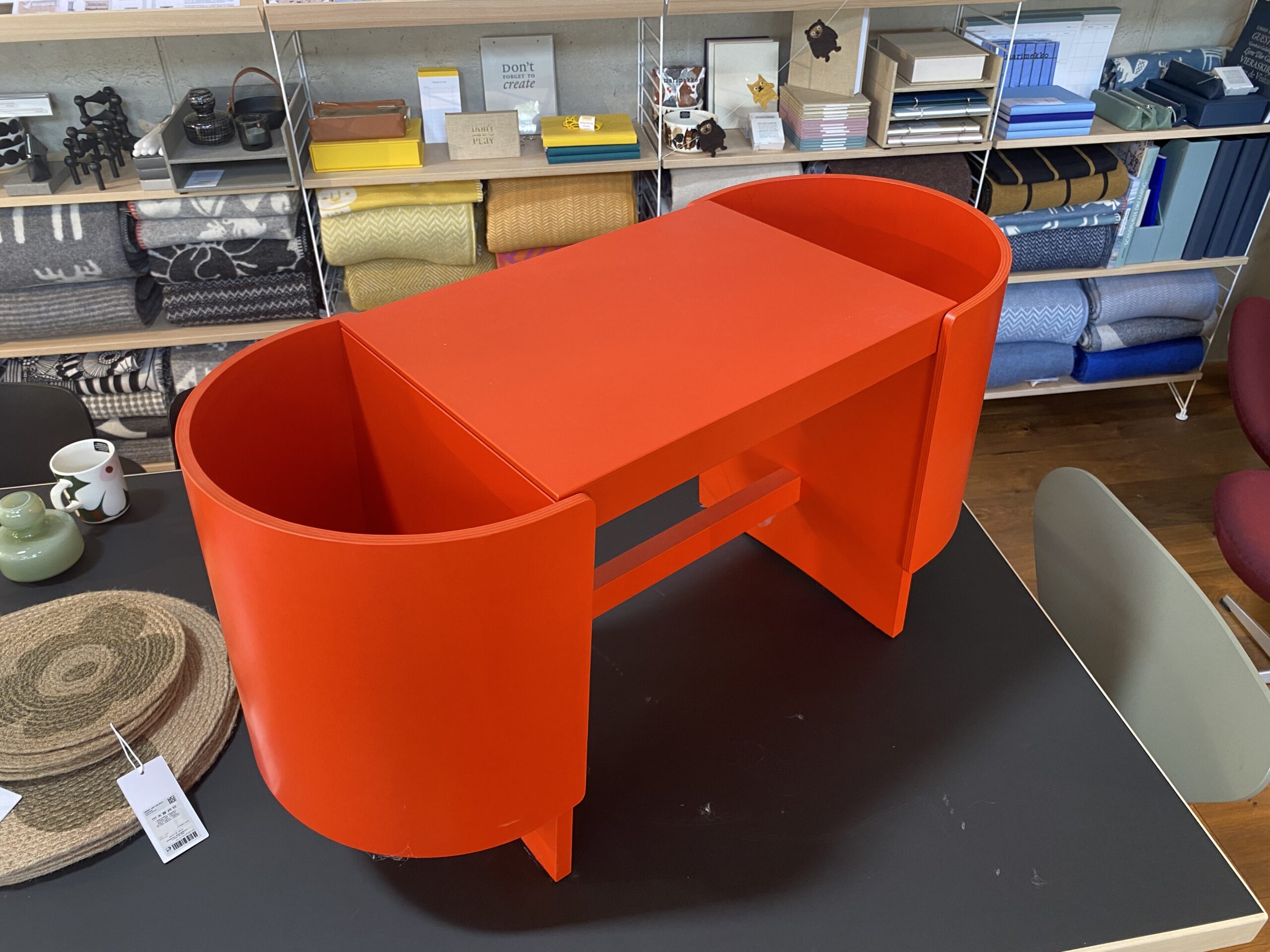Kiulu Bench 1-seater – stilvolle Sitzbank in modernem Design