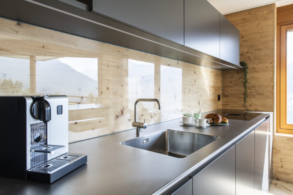 UNIKI – Küche mit wohnlicher Atmosphäre in Uster