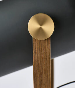Carronade II Stehleuchte von Le Klint im skandinavischen Design bei UNIKI in Uster