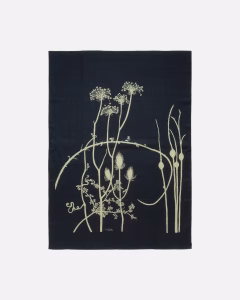 Marimekko Tischtuch VUOREN KASVIT 143×194 cm mit botanischem Muster