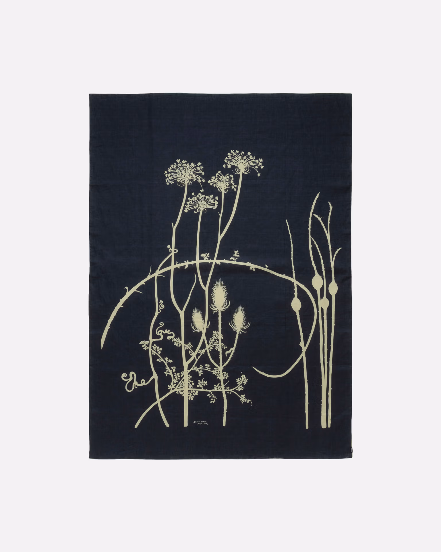 Marimekko Tischtuch VUOREN KASVIT 143×194 cm mit botanischem Muster