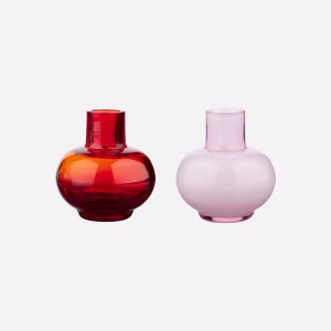 Marimekko Mini Vase Set – dekoriert mit Blumen auf Tisch