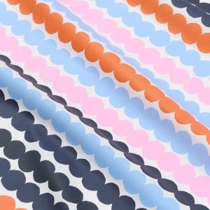 Marimekko RÄSYMATTO org HW Cotton Meterware mit charakteristischem schwarz-weissen Punktemuster aus hochwertiger Bio-Baumwolle.