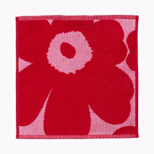 Marimekko Unikko Mini-Handtuch aus Bio-Baumwoll-Frottier im ikonischen Unikko-Blütendesign, Format 30 × 30 cm.
