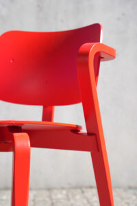 Artek Aslak Chair, rot lackiert, Outlet-Stück