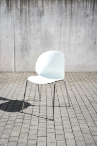 Fritz Hansen N02 Recycle Stuhl aus recyceltem Kunststoff weiss ohne Armstützen
