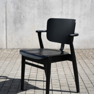 Artek Aslak Chair, schwarz lackiert, Outlet-Stück